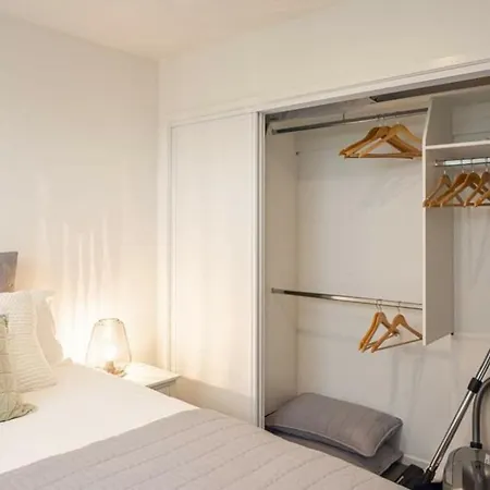 Modern 1 Bedroom Apartment Across From Hagley Park Christchurch Exterior foto