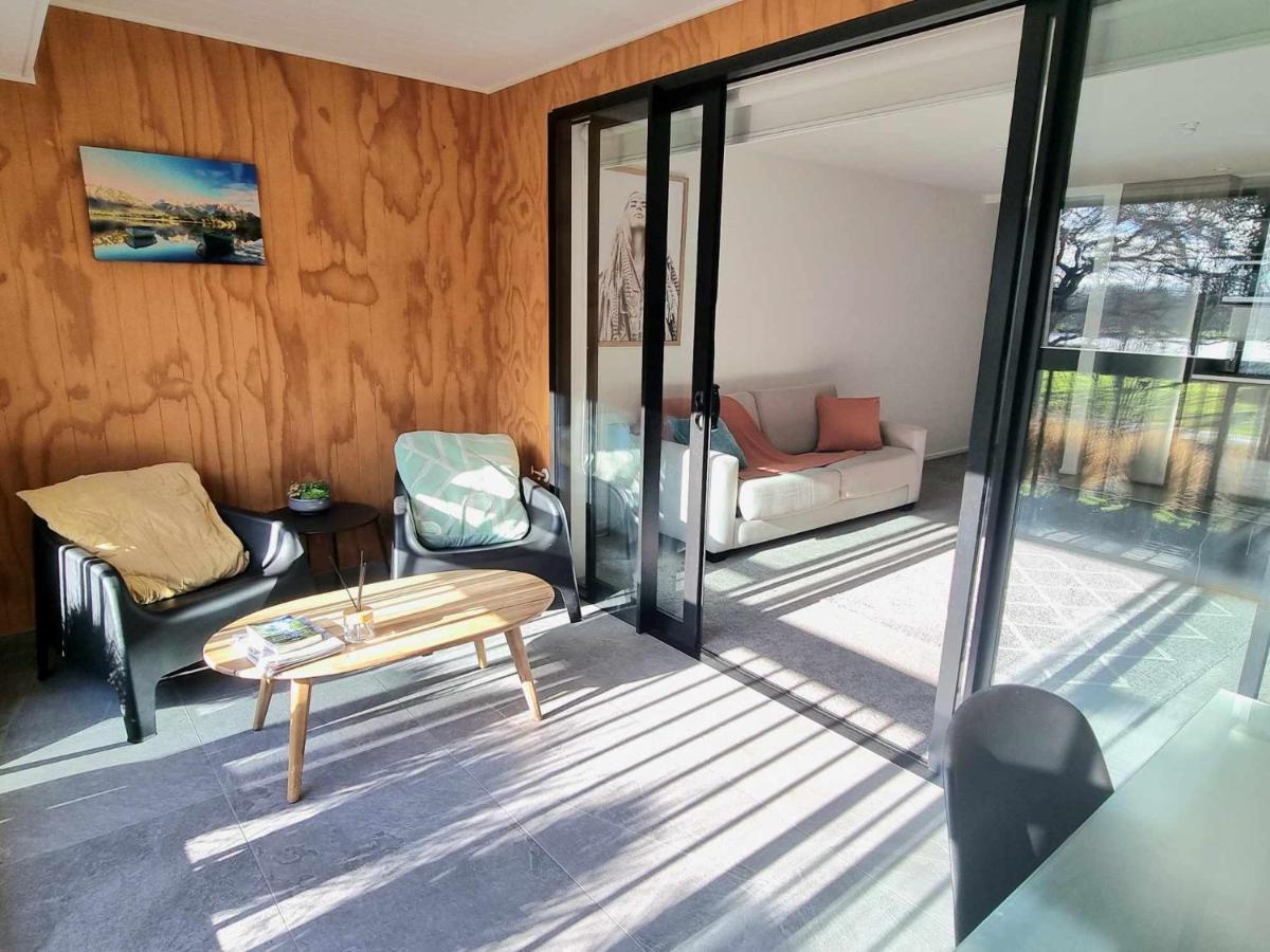Apartment Modern 1 Bedroom Across From Hagley Park